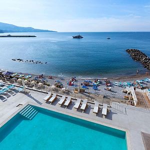 Alimuri Bay Resort